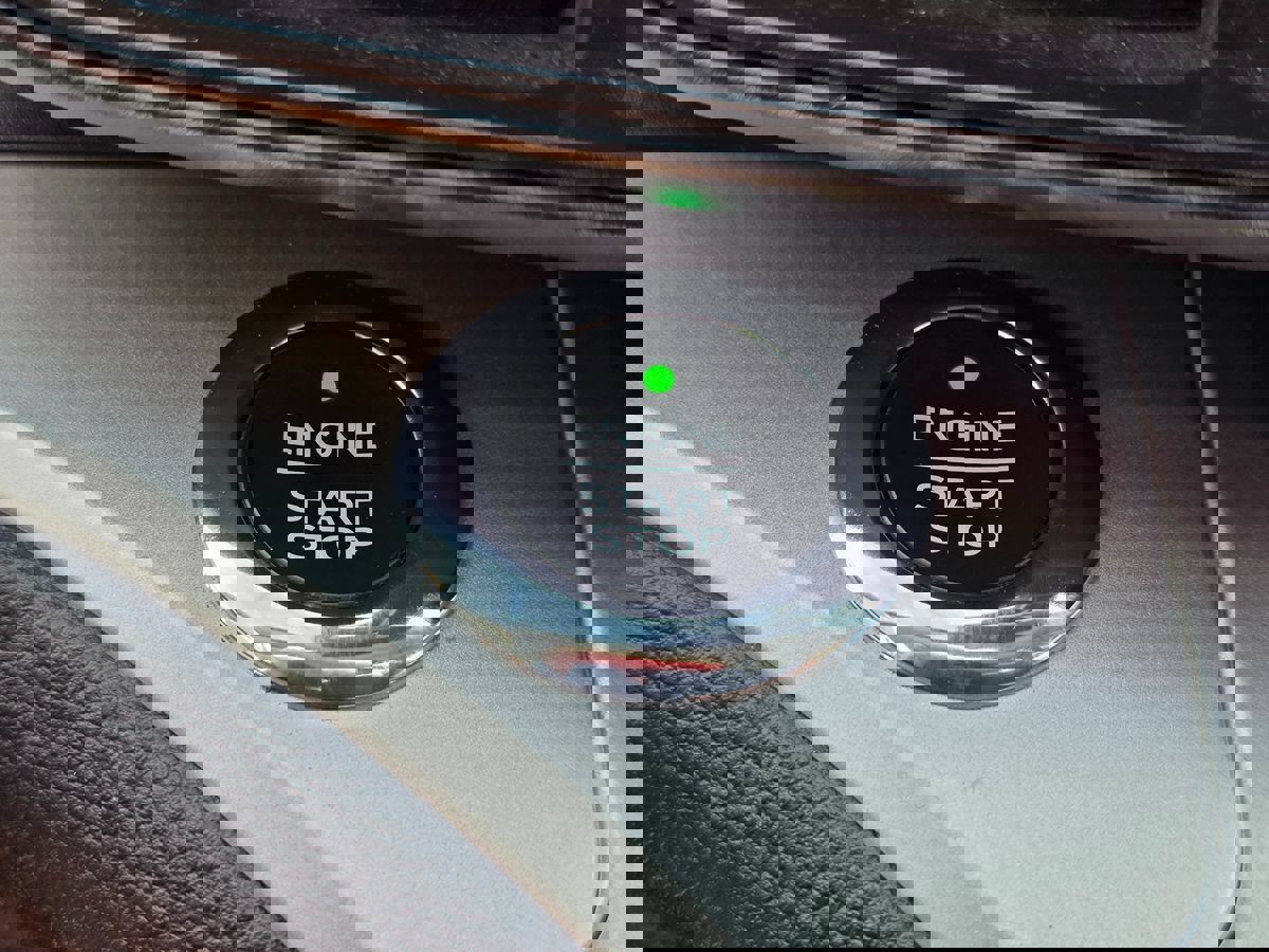 Used 2021 Ford Explorer XLT RWD image 41