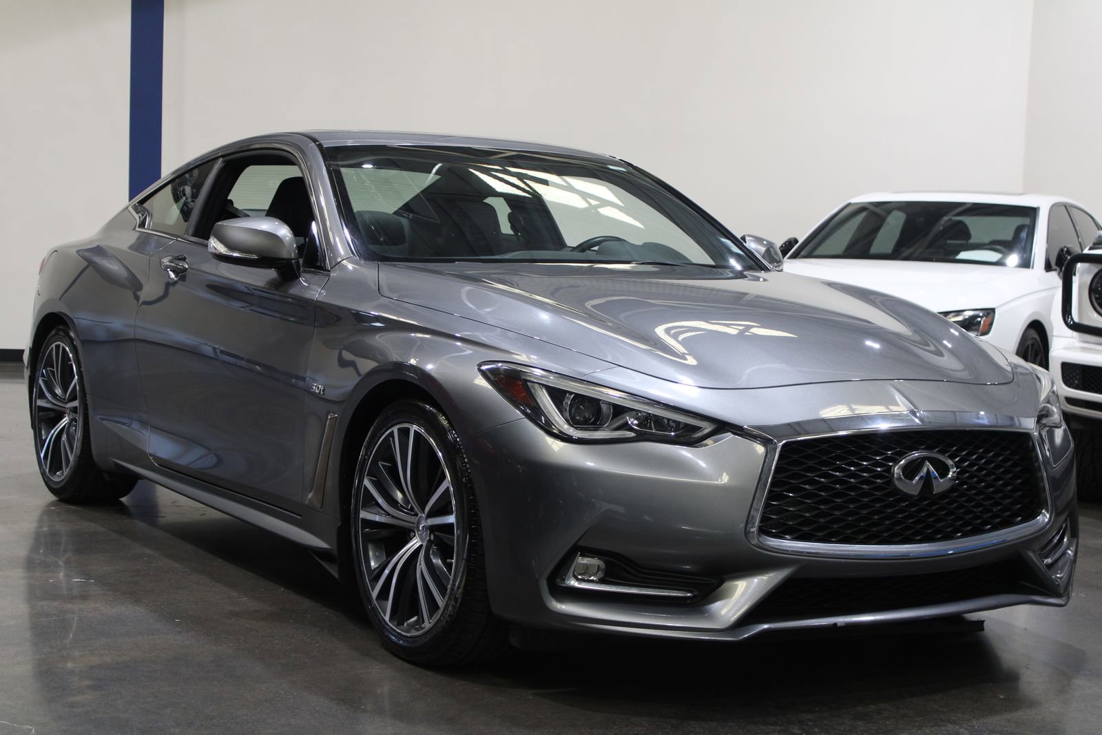 Used 2018 INFINITI Q60 3.0t Luxe w/ Sensory Package 3.0T Luxe image 4