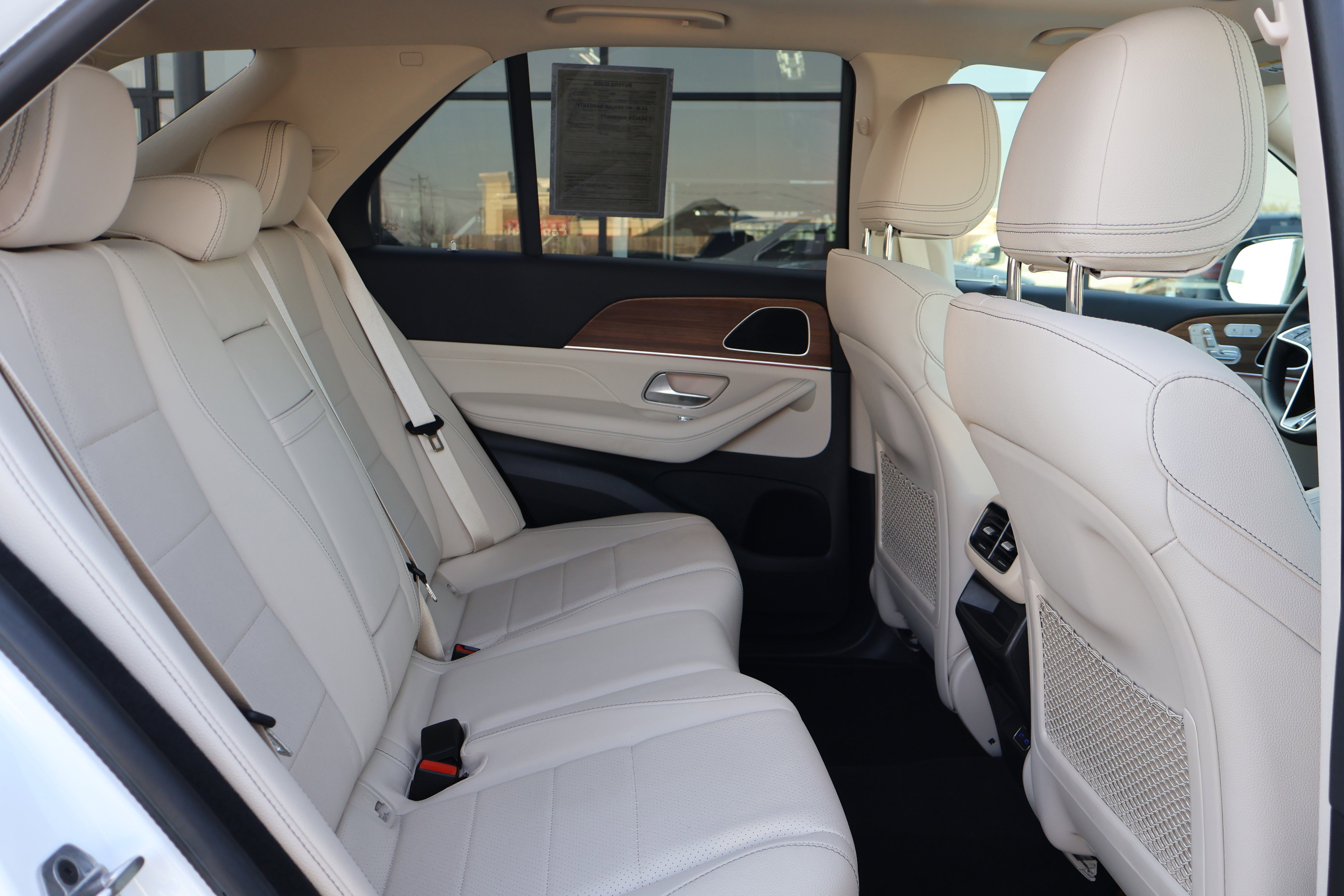 Used 2025 Mercedes-Benz GLE 450e 4MATIC image 27