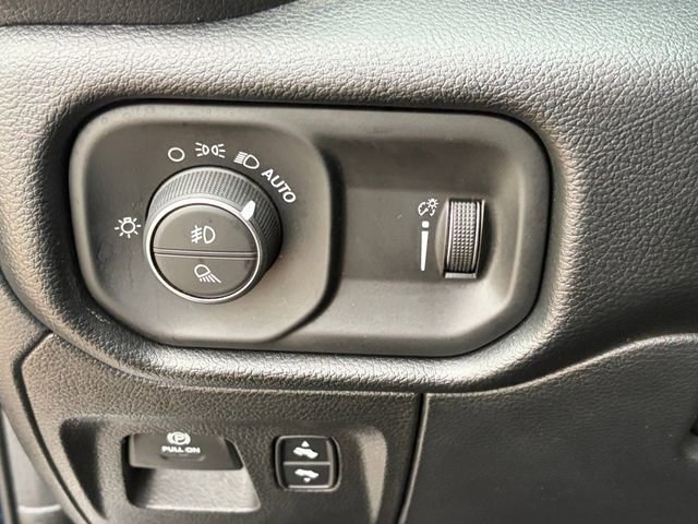 Used 2020 RAM 1500 Lone Star RWD image 5