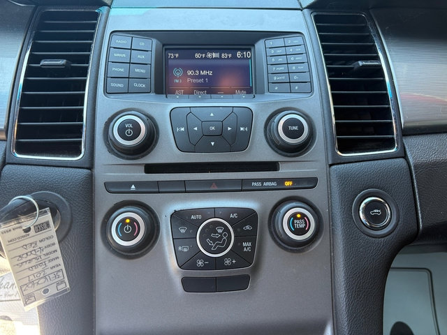 Used 2017 Ford Taurus SEL FWD image 28