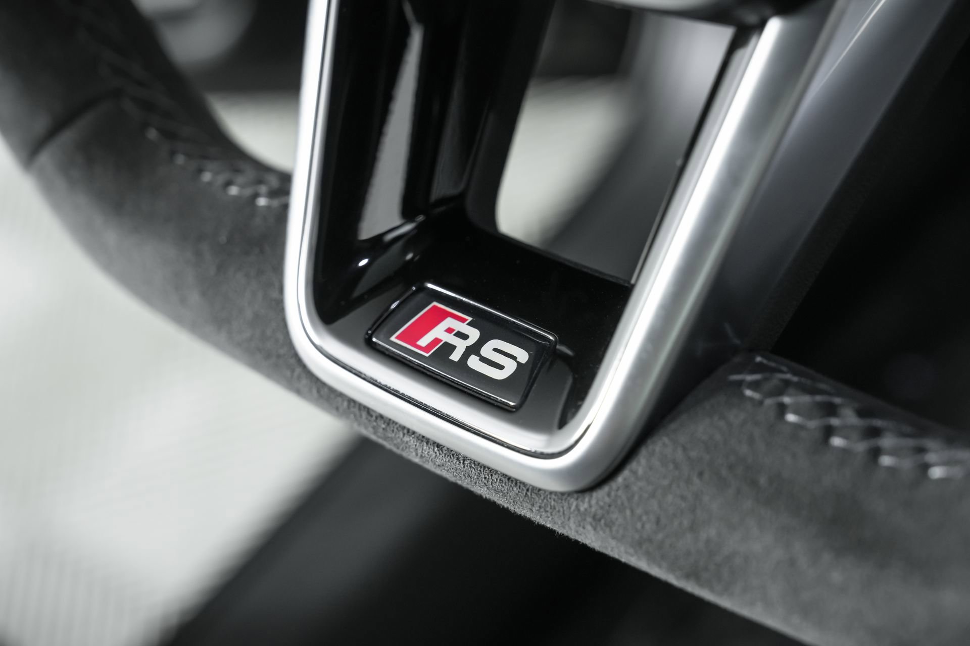 Used 2024 Audi RS 6 performance w/ Matte Carbon Package image 83