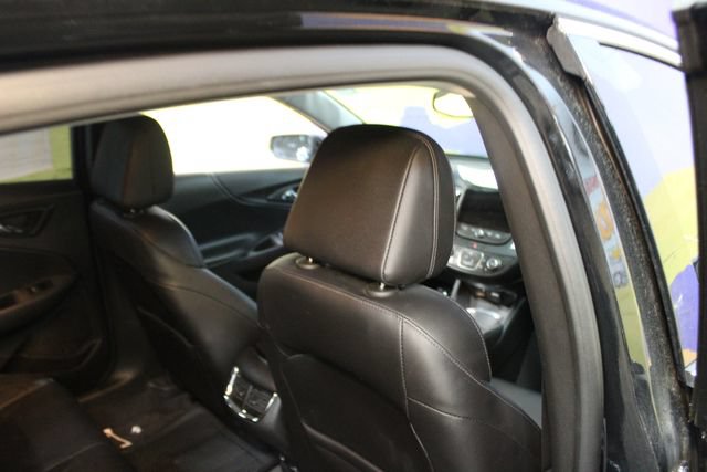 Used 2018 Chevrolet Malibu LT w/ True North Edition FWD image 10