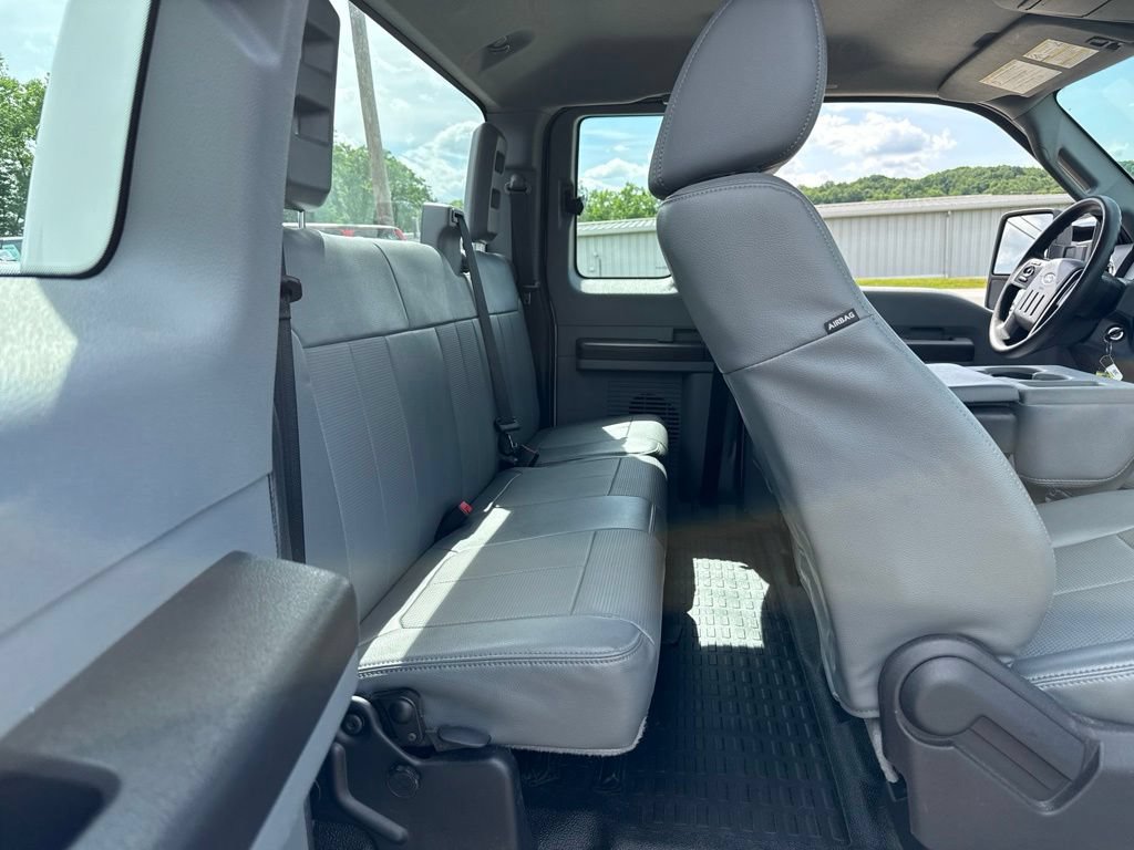 Used 2016 Ford F250 XL w/ XL Appearance Package AWD/4WD image 11