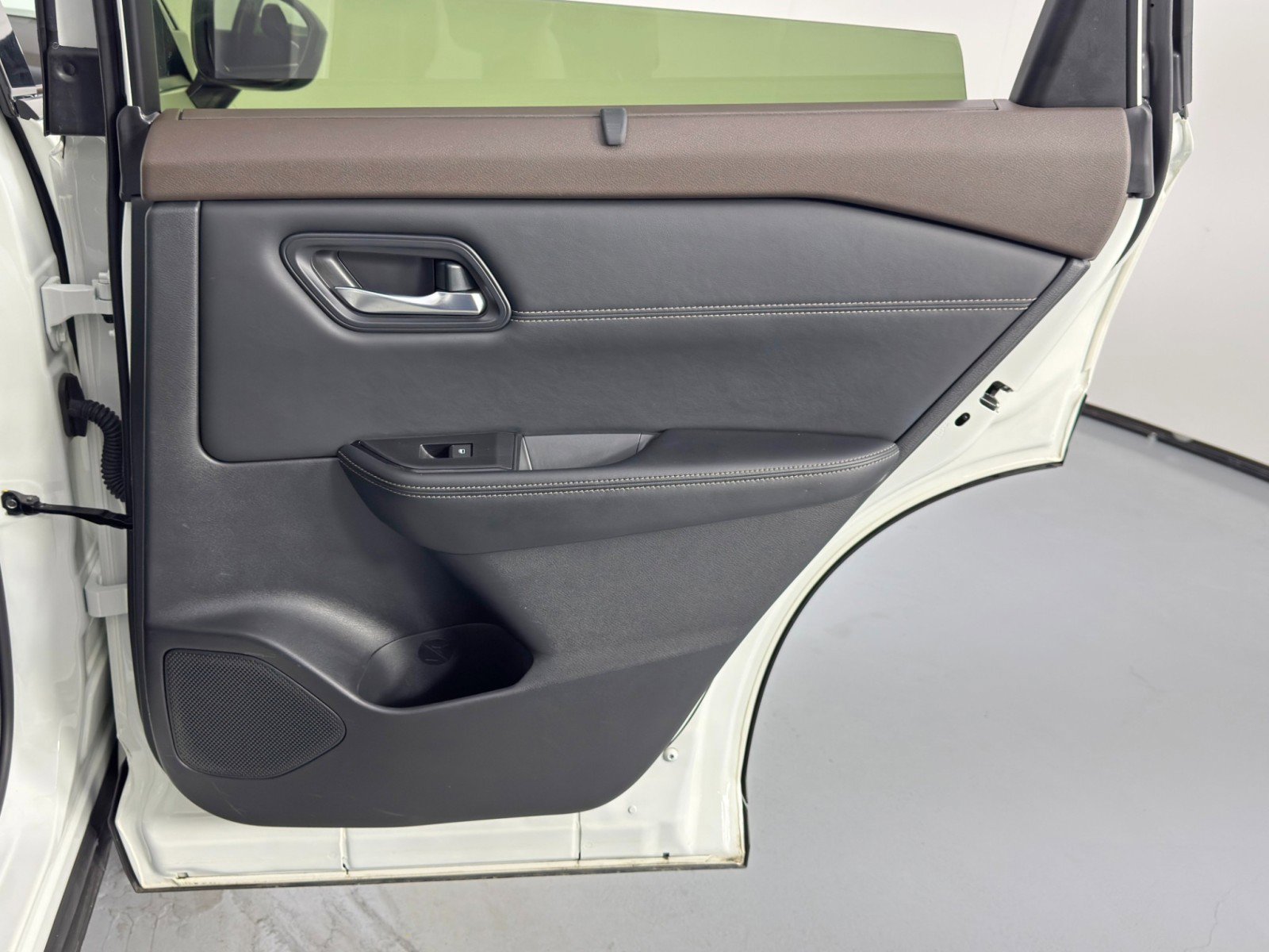 Used 2023 Nissan Rogue SV w/ SV Premium B Package FWD image 40