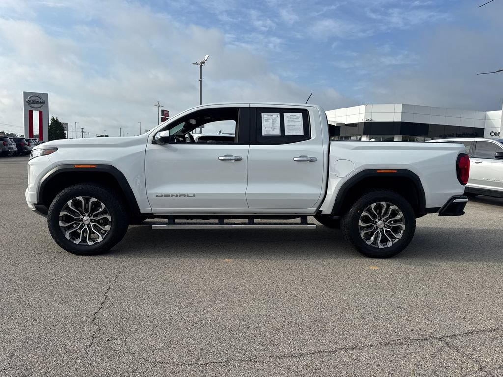 Used 2024 GMC Canyon Denali AWD/4WD image 3