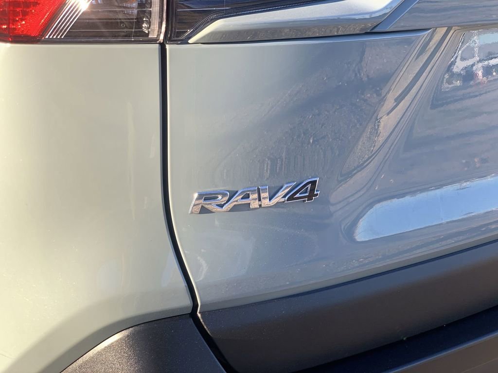 Used 2022 Toyota RAV4 XLE Premium image 30