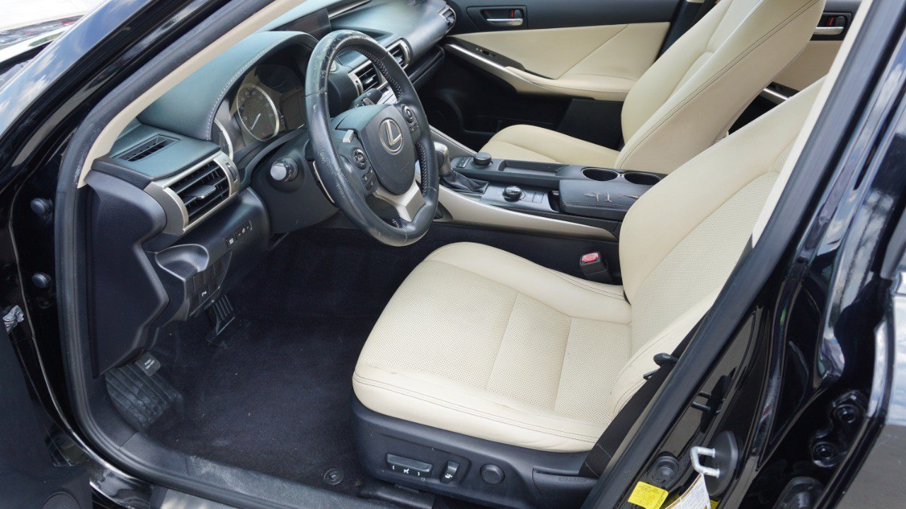 Used 2014 Lexus IS 250 w/ Premium Package RWD image 13