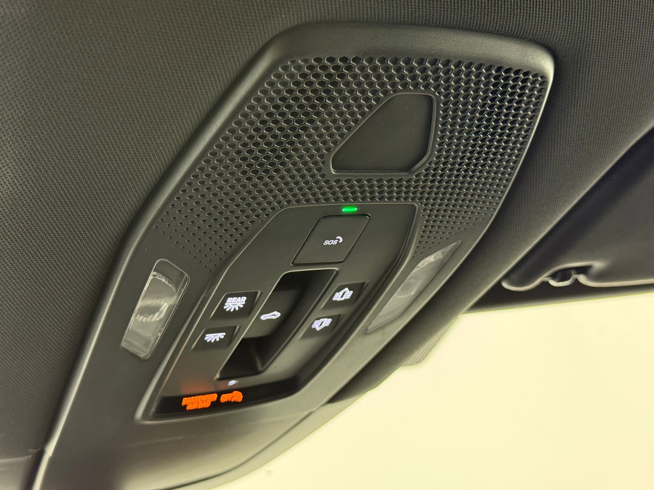 New 2025 Porsche Macan Electric image 23