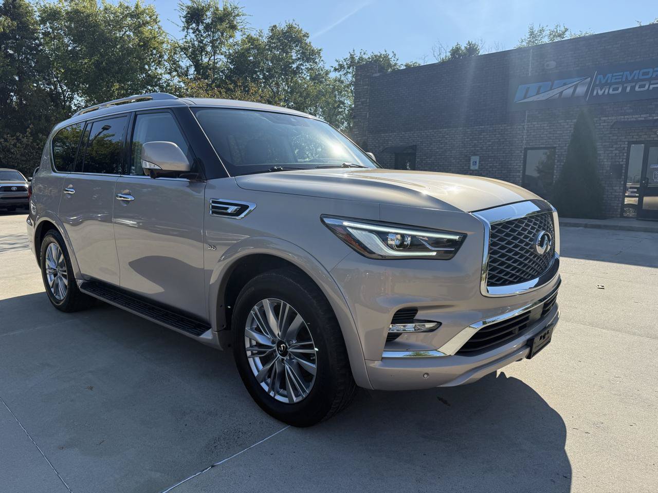 Used 2019 INFINITI QX80 Luxe w/ Proassist Package RWD image 3
