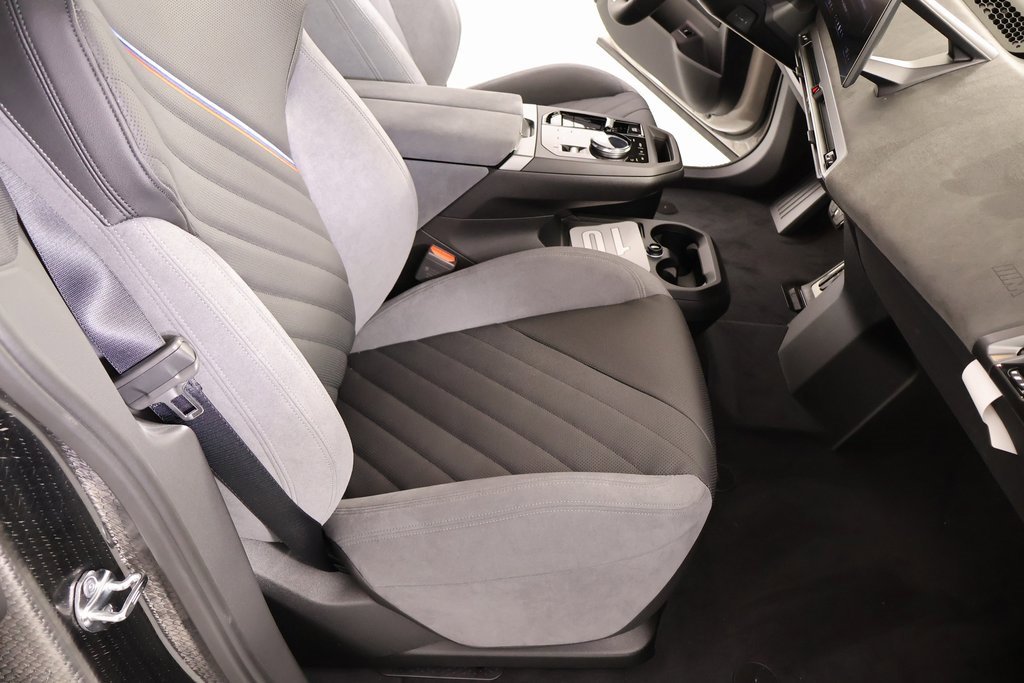 New 2026 BMW iX xDrive45 w/ M Sport Package image 14