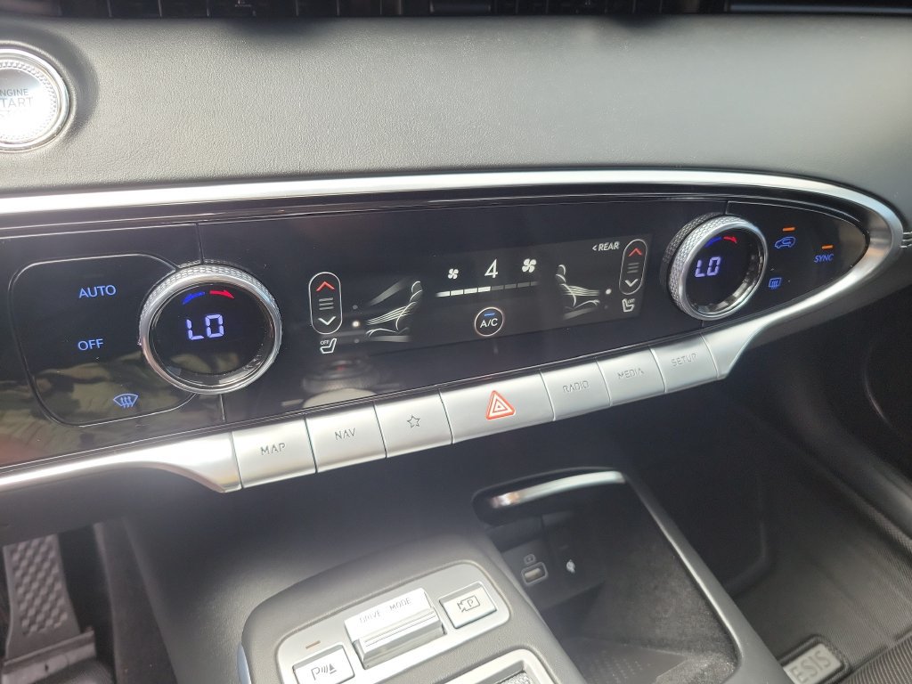Used 2023 Genesis GV70 2.5T AWD/4WD image 30