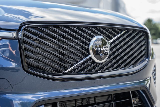New 2026 Volvo XC60 B5 Ultra w/ Climate Package image 11