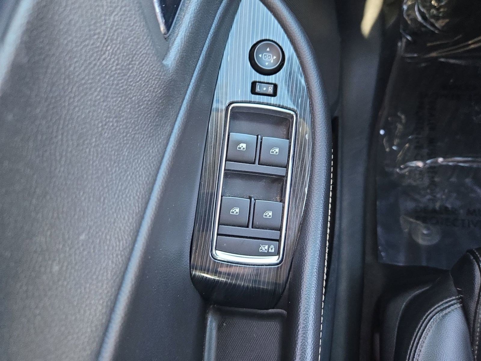 Used 2016 Chevrolet Impala LT image 10