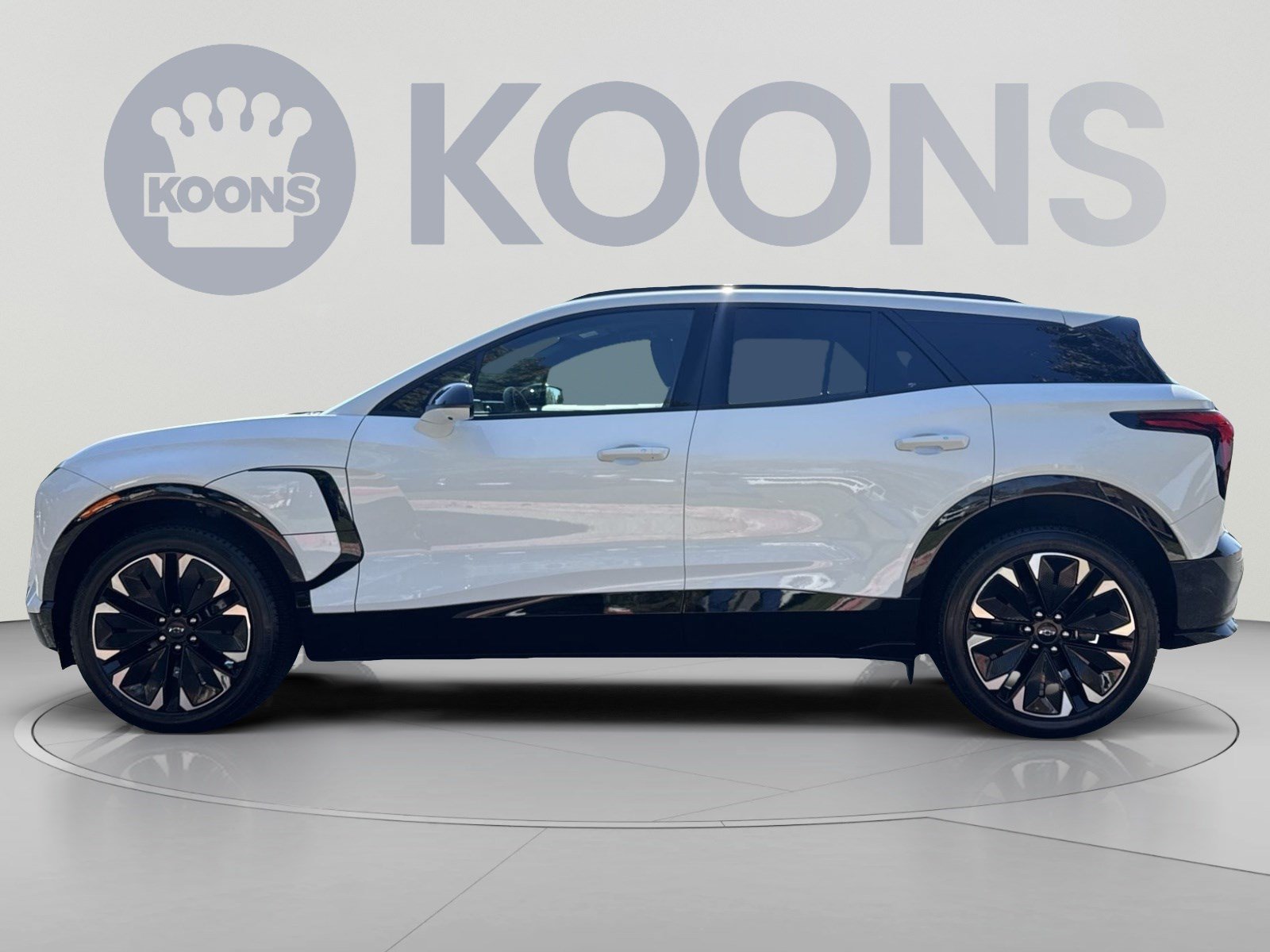Used 2024 Chevrolet Blazer EV RS AWD/4WD image 2