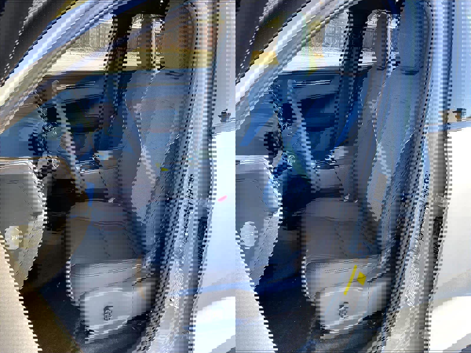 New 2026 Volvo EX30 Ultra w/ Protection Package Premier image 11