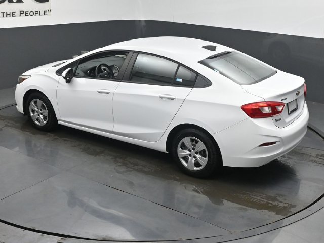 Used 2017 Chevrolet Cruze LS FWD image 45