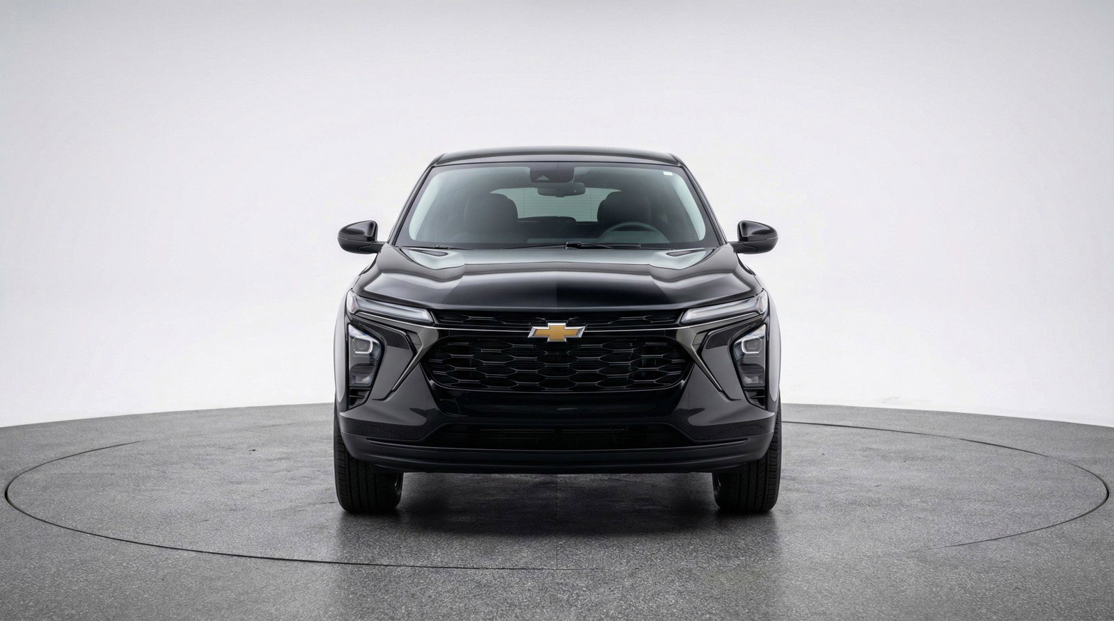 Used 2025 Chevrolet Trax LT image 2