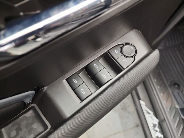 Used 2023 Chevrolet Colorado Z71 w/ Z71 Convenience Package 2 image 19