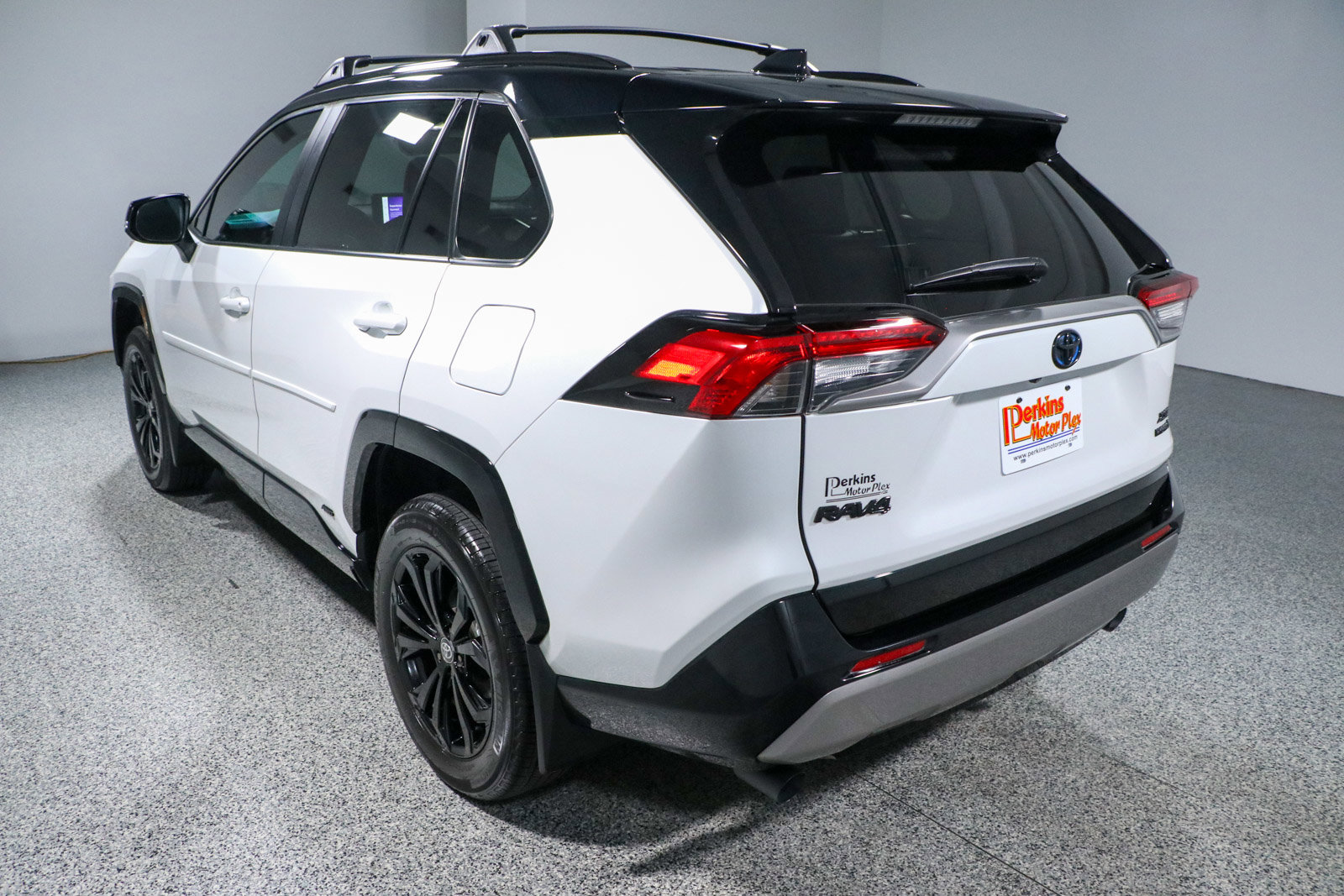 Used 2024 Toyota RAV4 XSE image 9