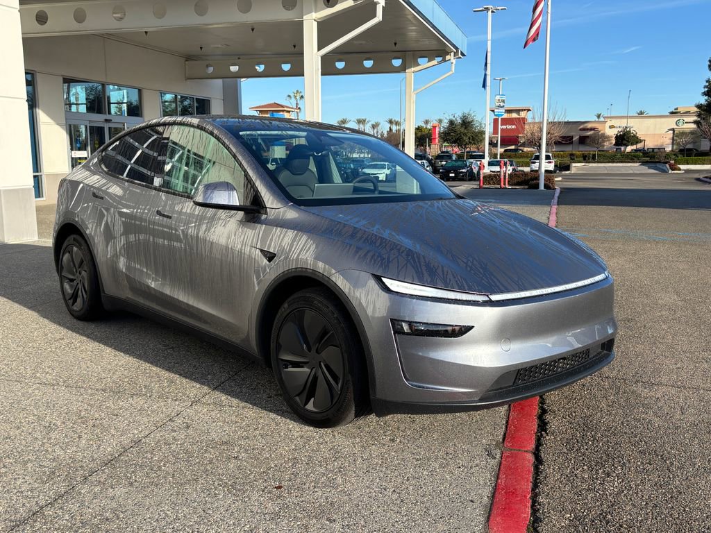 Used 2026 Tesla Model Y AWD image 2