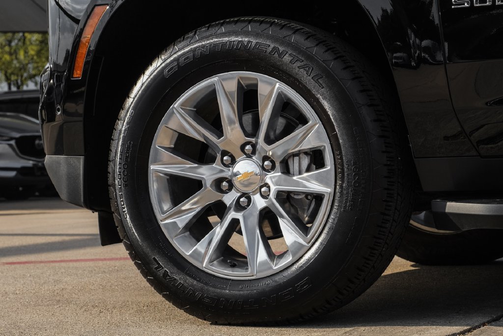 Used 2026 Chevrolet Suburban Premier RWD image 60