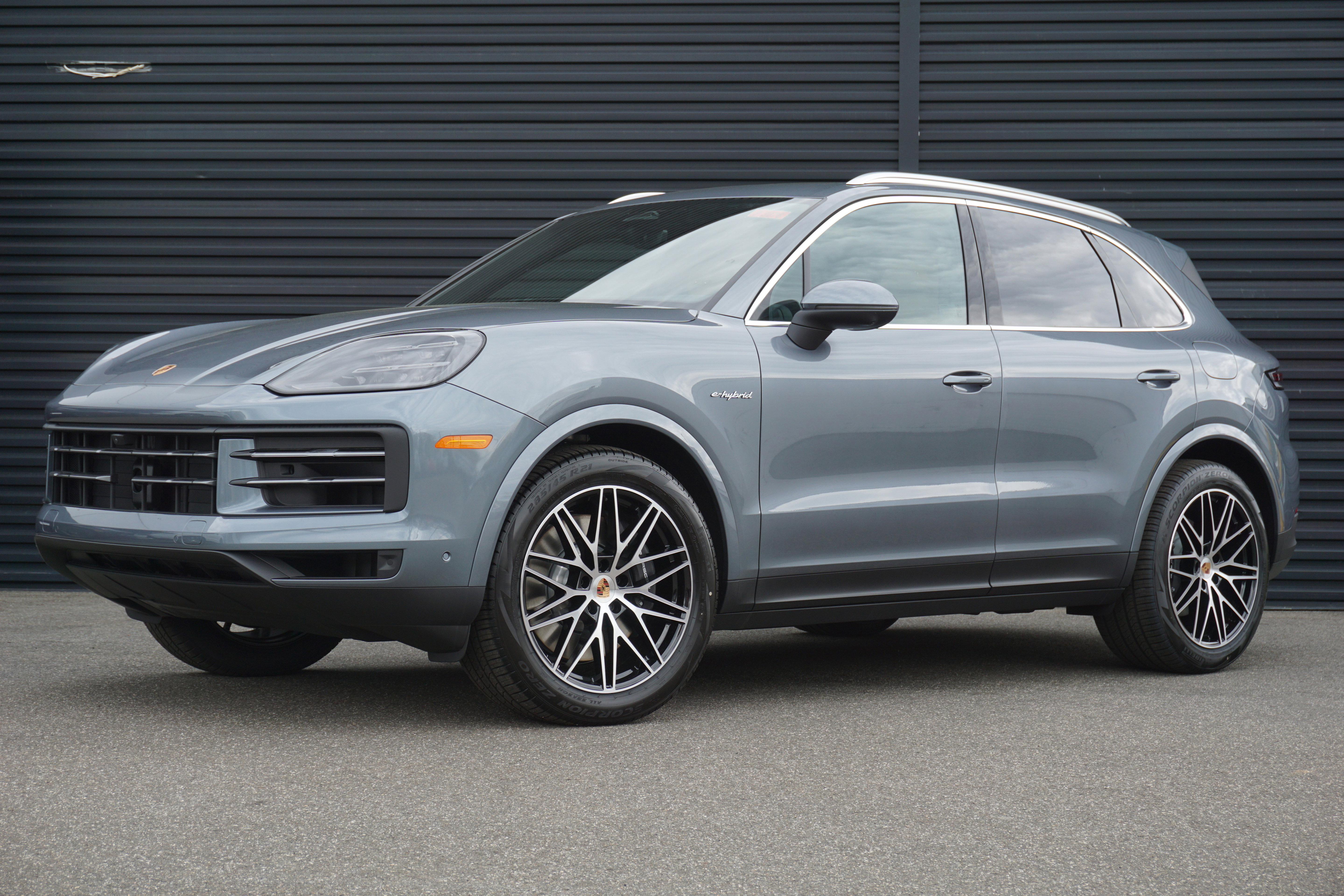 New 2026 Porsche Cayenne E-Hybrid AWD/4WD image 1