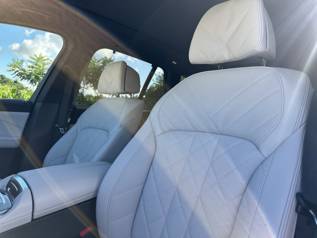 New 2026 BMW X5 M60i image 16