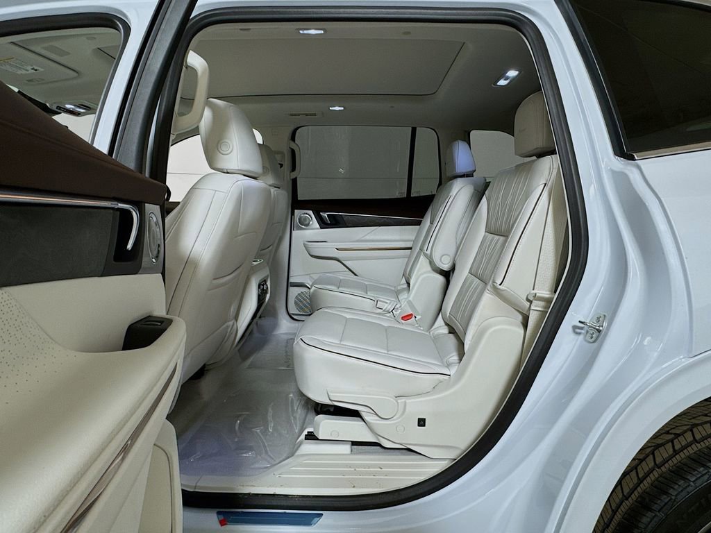 New 2026 Buick Enclave Avenir w/ Super Cruise Package image 13