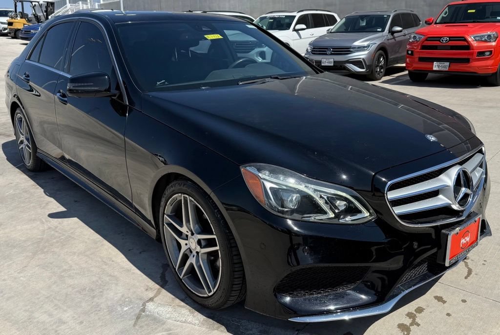 Used 2015 Mercedes-Benz E 400 Sedan image 3