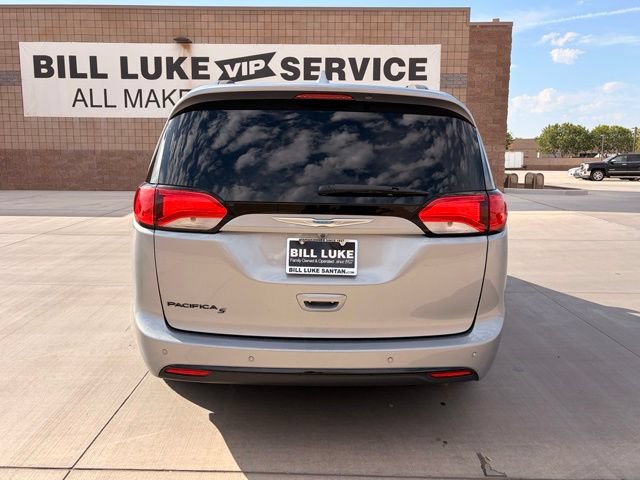 Used 2018 Chrysler Pacifica Touring-L Plus w/ S Appearance Package FWD image 6