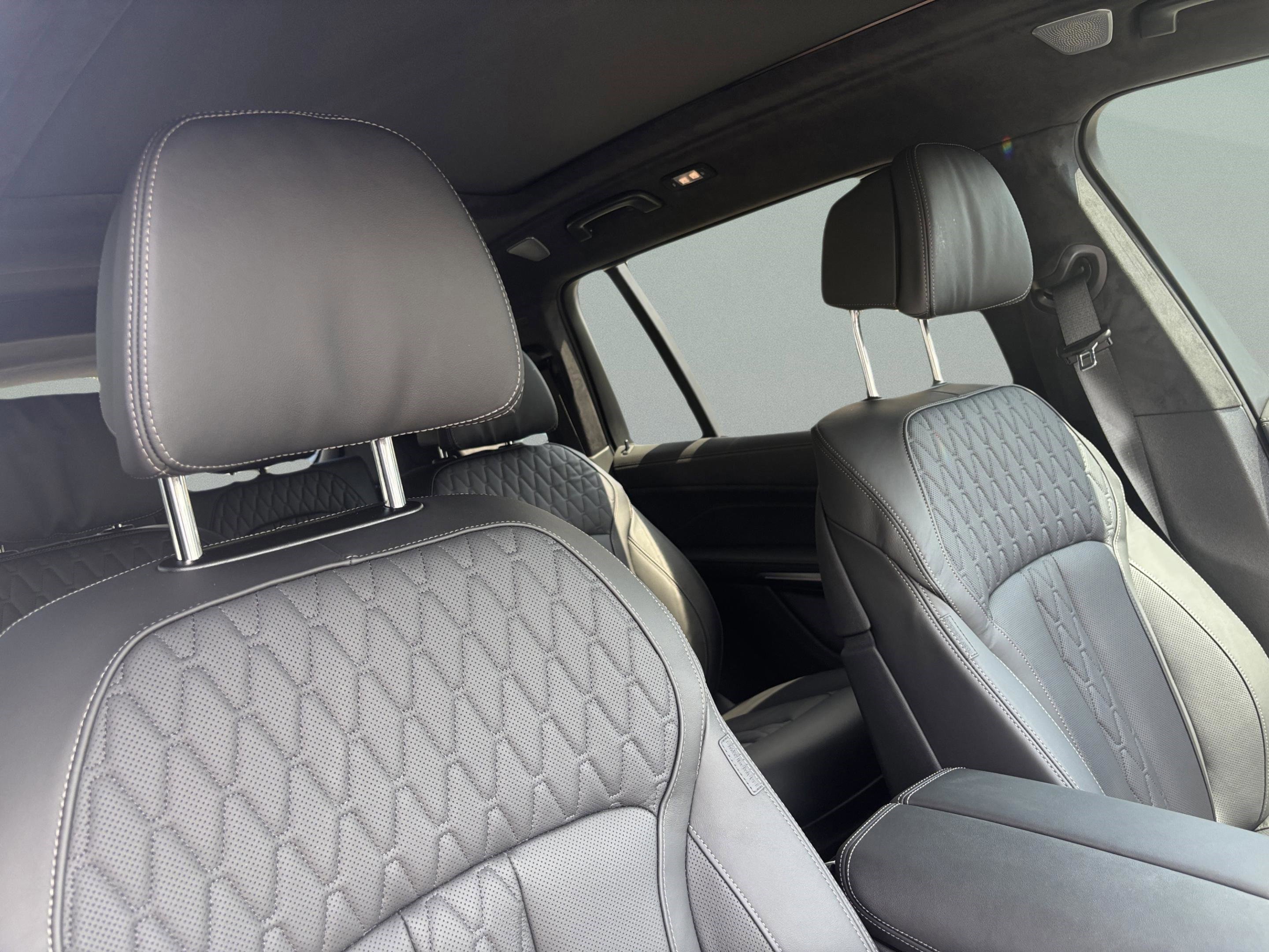 New 2026 BMW X7 M60i image 23