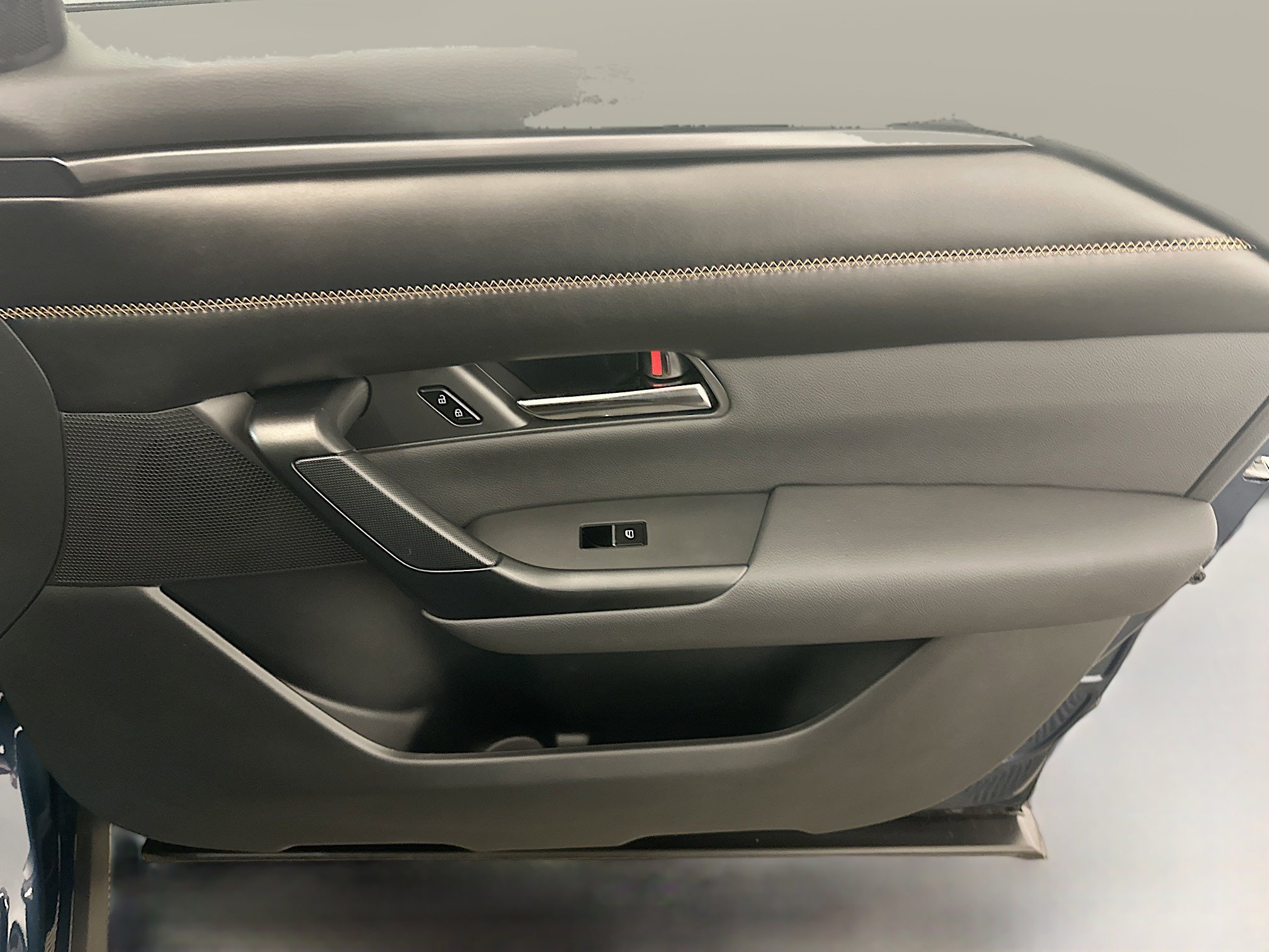 Used 2025 MAZDA CX-50 2.5 Hybrid w/ Premium Plus Pkg image 35