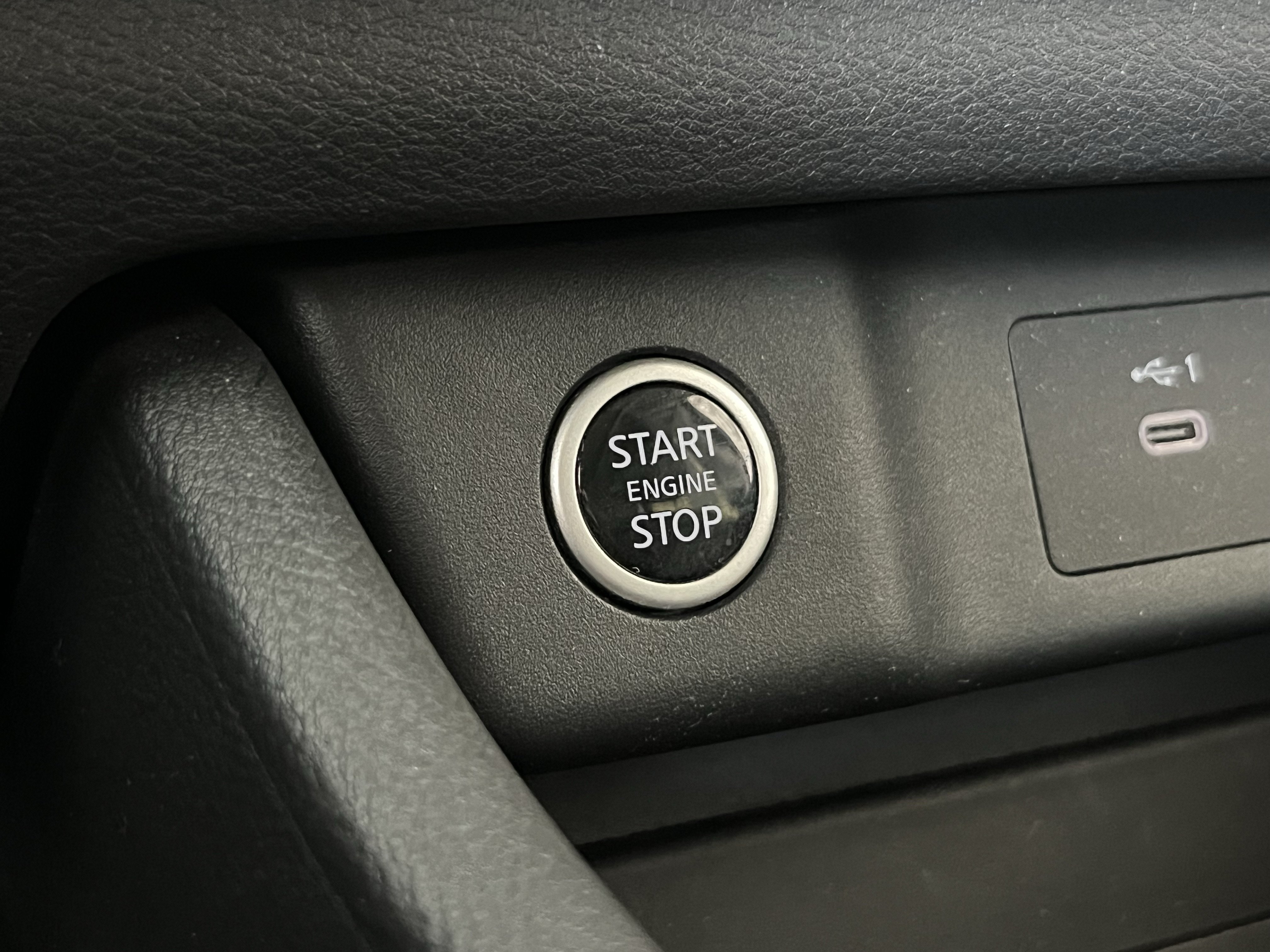Used 2023 Nissan Rogue SV w/ SV Premium B Package AWD/4WD image 35