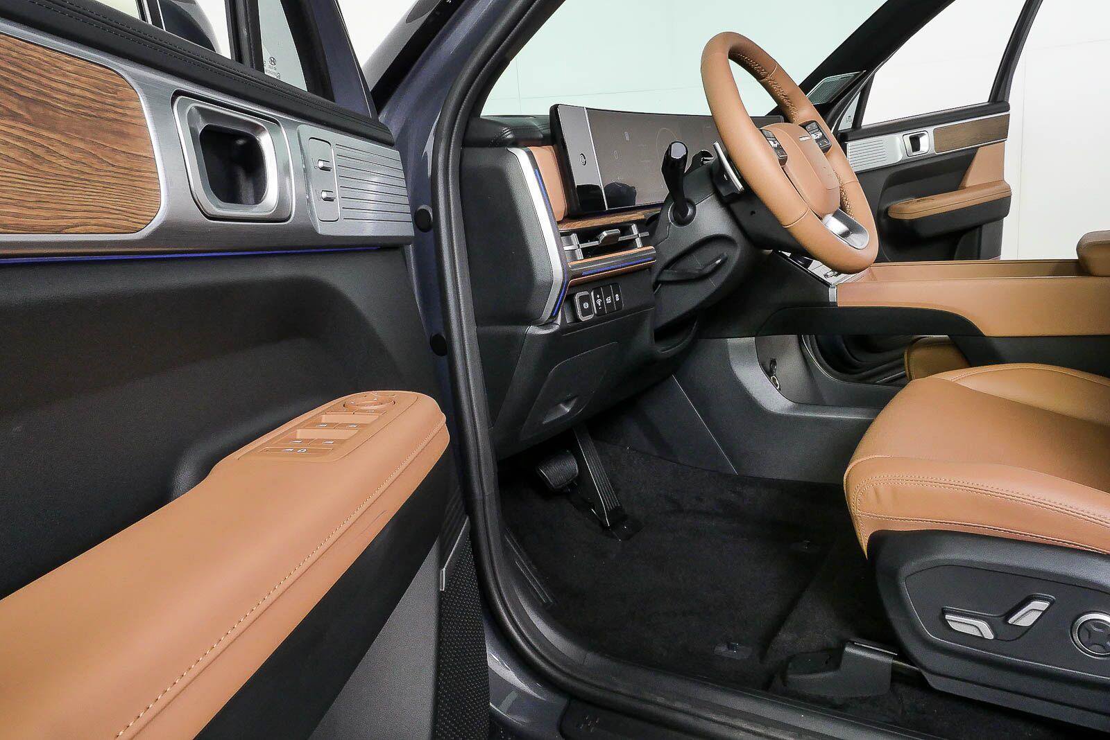 New 2026 Hyundai Santa Fe Limited FWD image 7