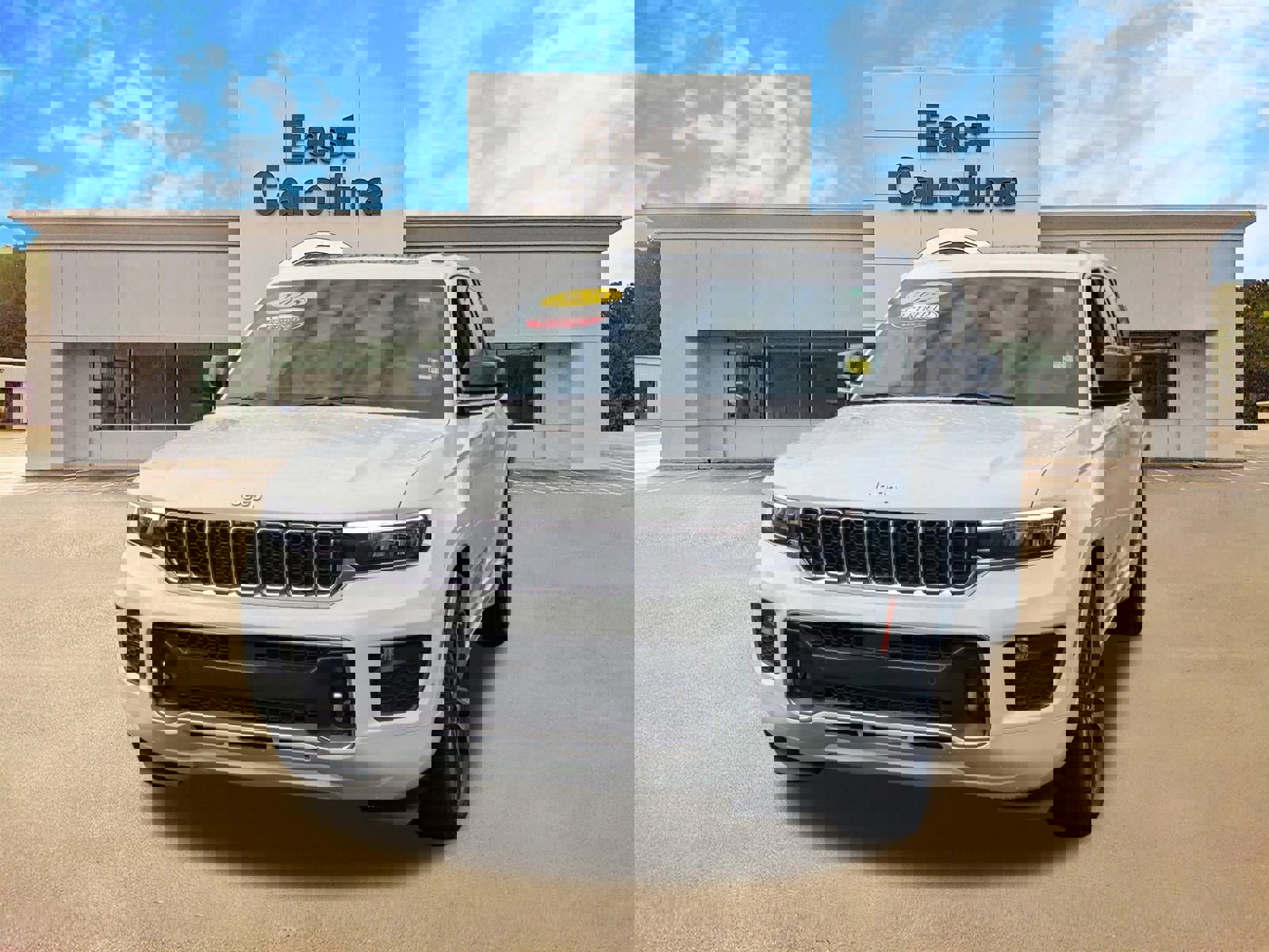 Certified 2025 Jeep Grand Cherokee Overland w/ Luxury Tech Group IV image 7