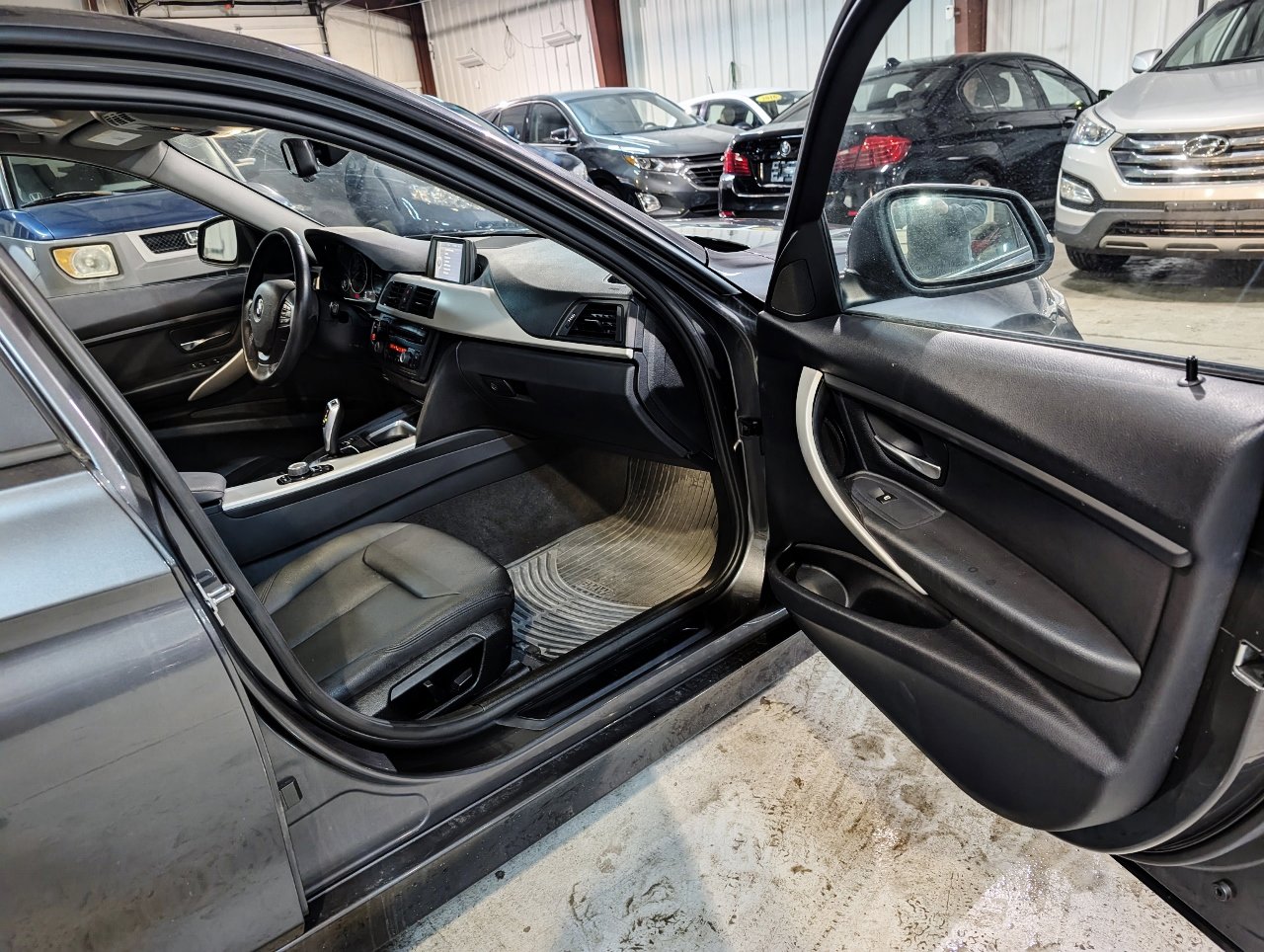 Used 2013 BMW 328i xDrive Sedan AWD/4WD image 26