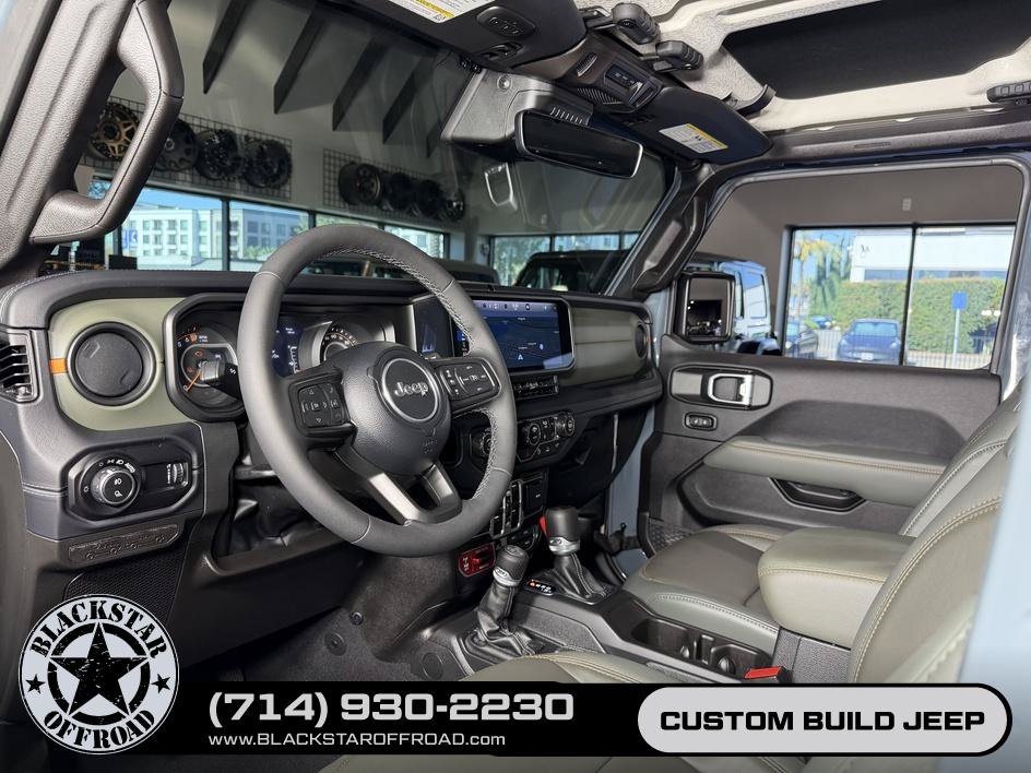 Used 2025 Jeep Gladiator Mojave AWD/4WD image 15