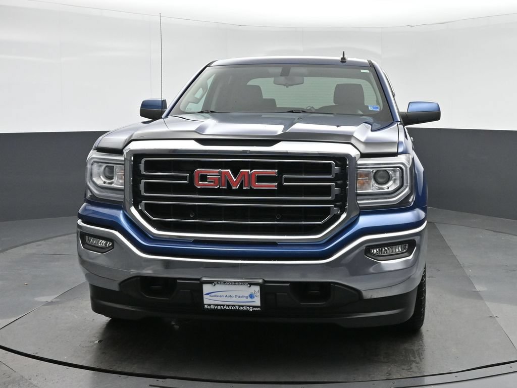 Used 2018 GMC Sierra 1500 SLE w/ SLE Value Package AWD/4WD image 2