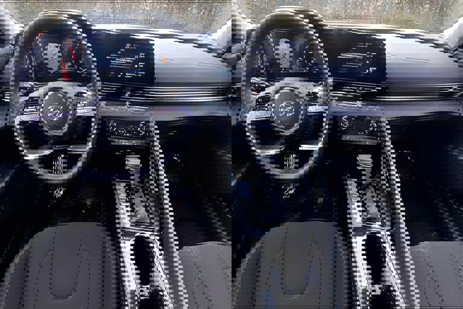 Used 2023 Hyundai Elantra SEL w/ Convenience Package image 16