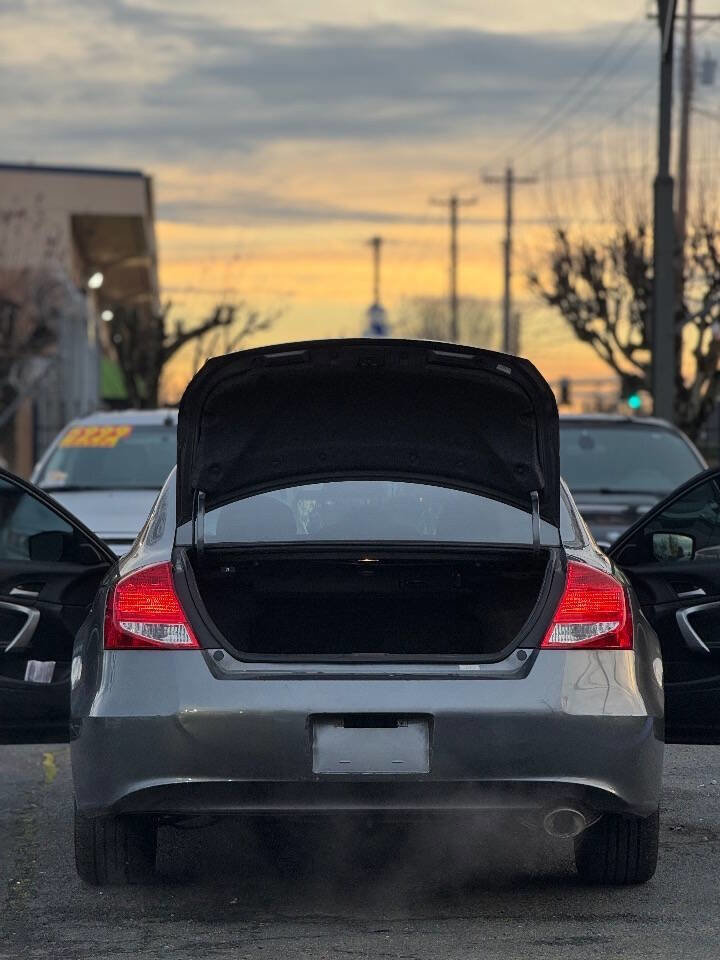 Used 2011 Honda Accord EX-L image 10