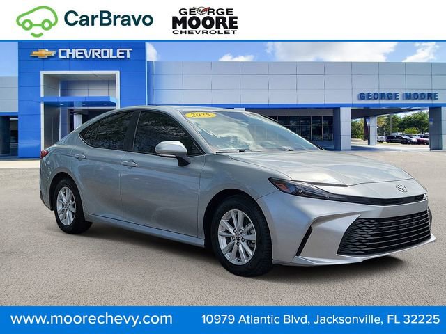 Used 2025 Toyota Camry LE FWD image 1