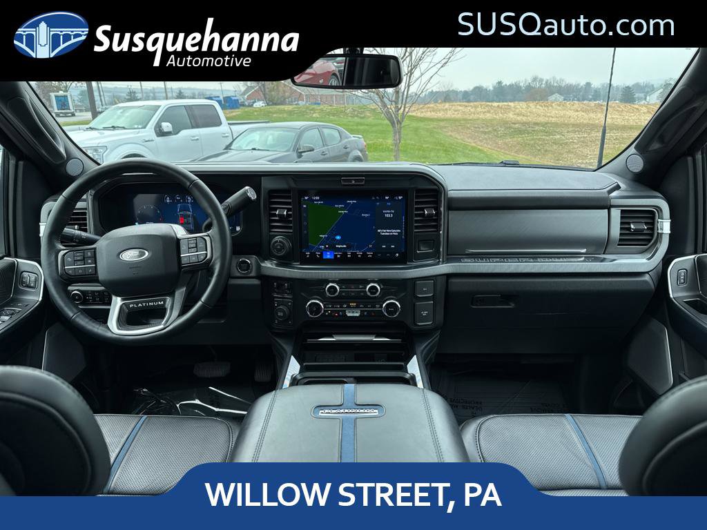 Used 2025 Ford F250 Platinum w/ FX4 Off-Road Package image 4