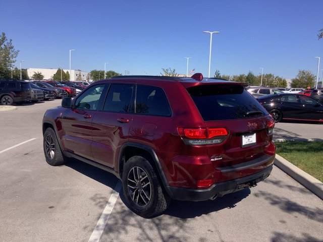 Used 2019 Jeep Grand Cherokee Trailhawk w/ Trailhawk Luxury Group AWD/4WD image 7