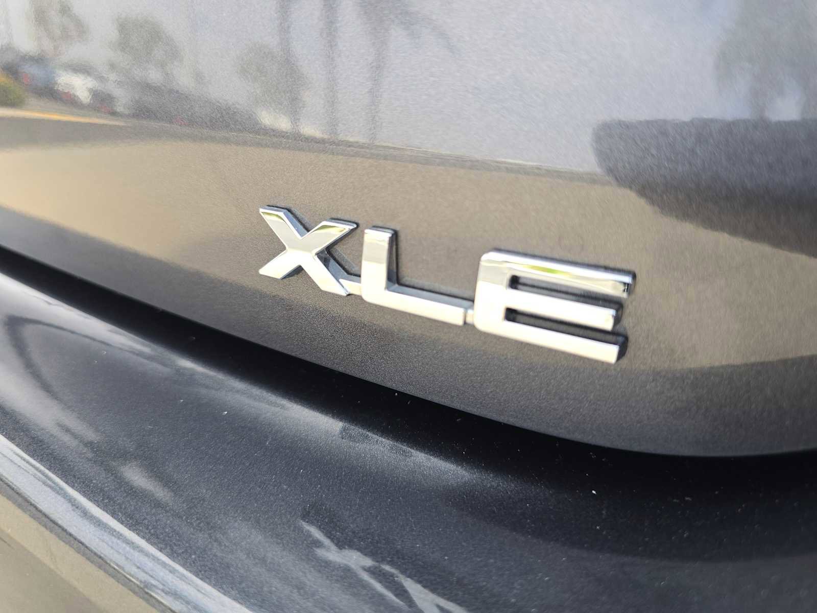 Certified 2025 Toyota Highlander XLE FWD image 13