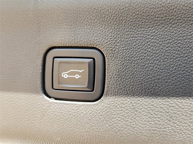 Used 2022 Buick Enclave Premium image 11