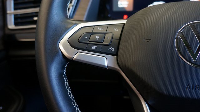 Certified 2025 Volkswagen Atlas SEL image 23