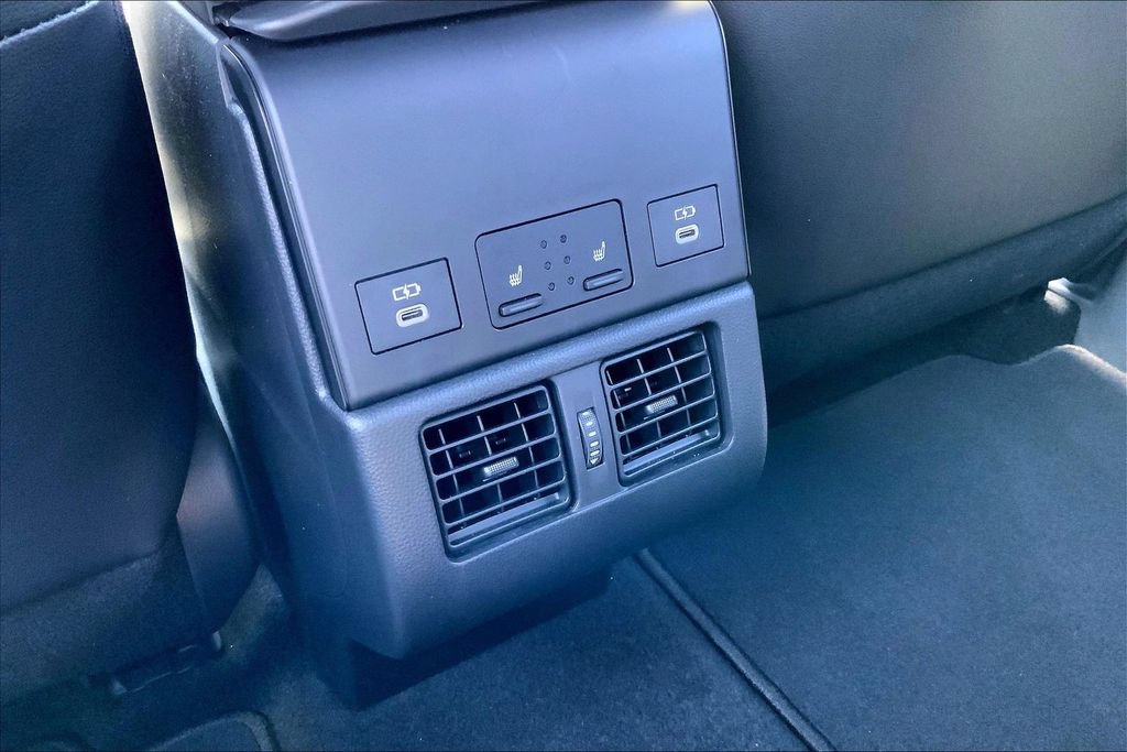 Used 2024 Subaru Solterra AWD/4WD image 10