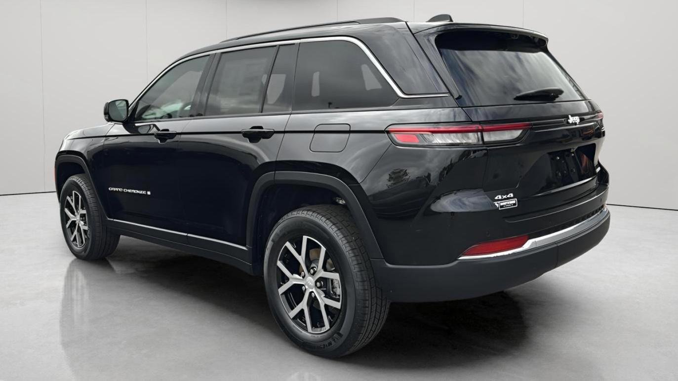New 2025 Jeep Grand Cherokee Limited w/ Luxury Tech Group II image 8