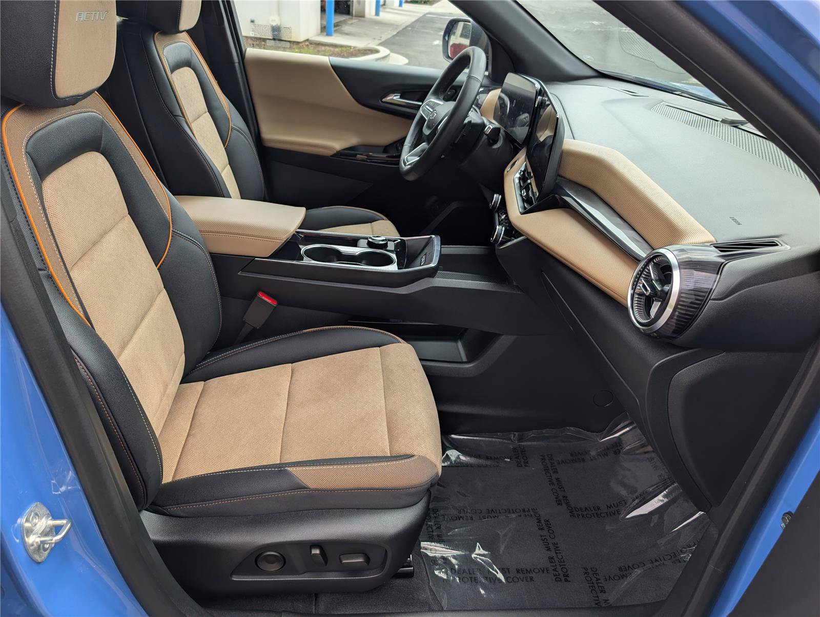 Used 2025 Chevrolet Equinox ACTIV w/ Convenience Package III AWD/4WD image 10